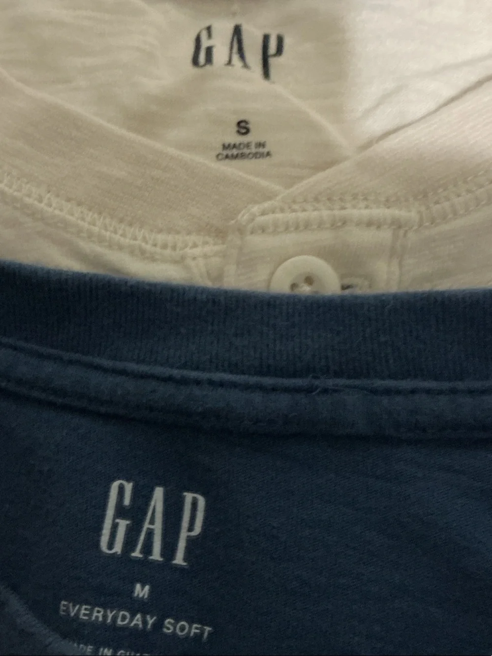 GAP Navy Graphic Tee & Cream Henley Short Sleeve Set